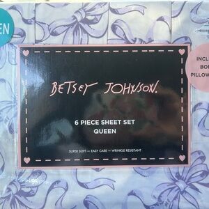 Betsey Johnson purple ballet bows 6 piece queen sheet set new